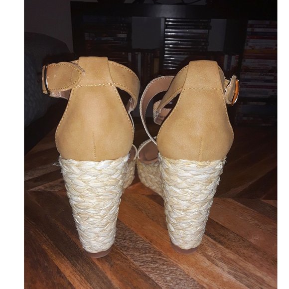 SOLD   DOLCE BY MOJO MOXY STRIPED DAVENPORT ESPADRILLE WEDGE HEEL SANDALS - Picture 10 of 13